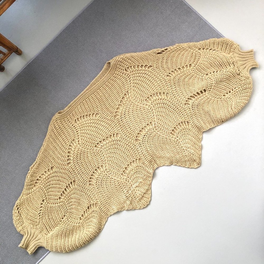 A&G SWEATER CROCHET OPENWORK BAT WING O/S - Picture 3 of 8